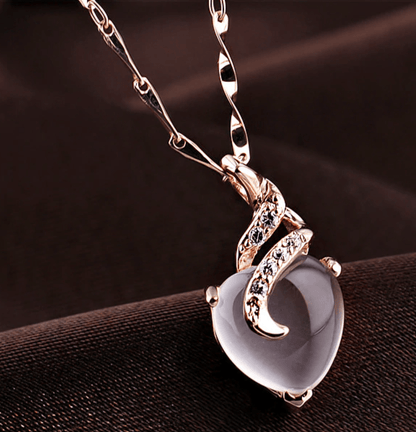Calista Heart - Elegant Opal Necklace