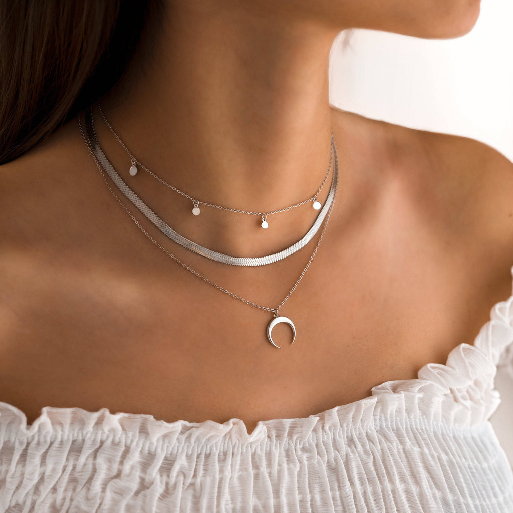 Elegant Flat Necklace - Helena