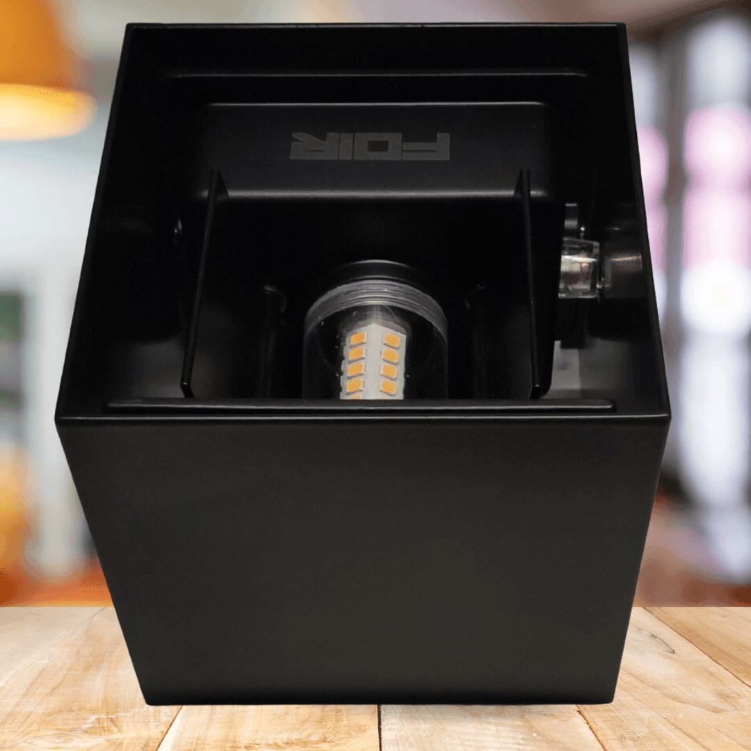 AceGlow Outdoor Lamp - Dusk-to-Dawn Sensor G9 IP65 Warm White