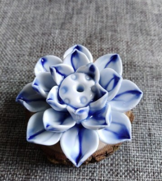 LotusBloom Incense Holder - Elegant Fragrance Accessory for Your Home