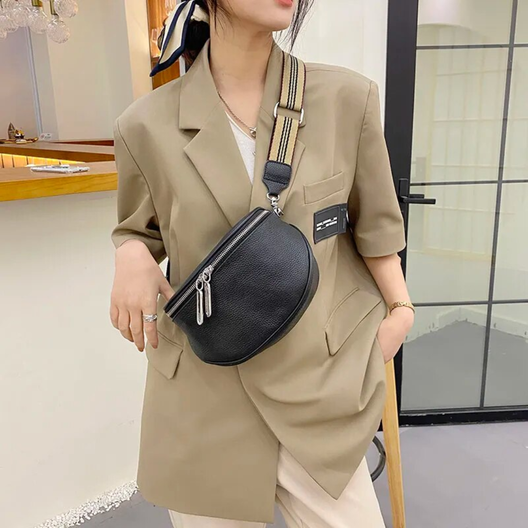 Lucy LeatherBag – Trendy and Cute Leather Saddle Bag