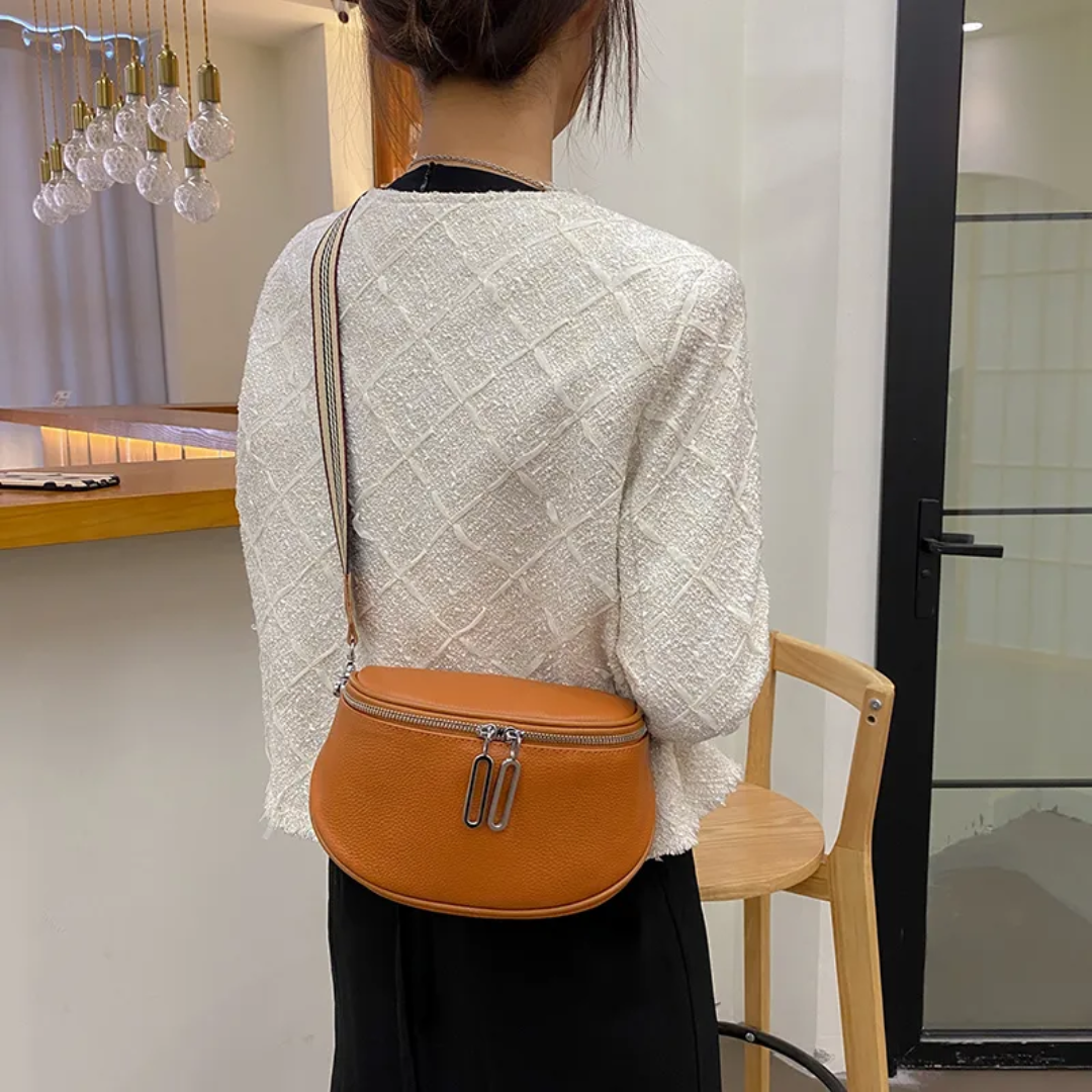 Lucy LeatherBag – Trendy and Cute Leather Saddle Bag