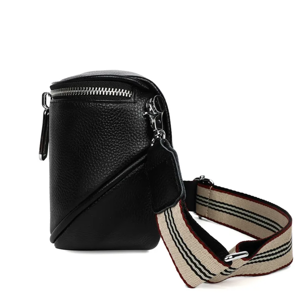 Lucy LeatherBag – Trendy and Cute Leather Saddle Bag
