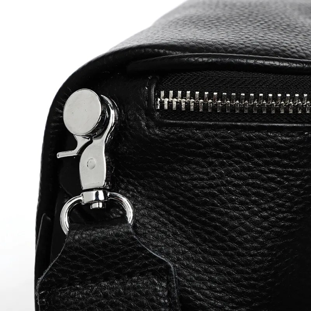 Lucy LeatherBag – Trendy and Cute Leather Saddle Bag
