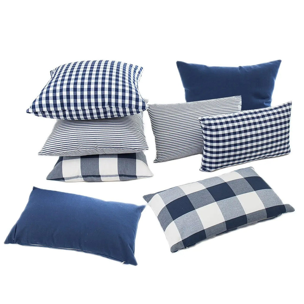 Stylish MarbreLuxe Cushion Cover - Modern Stripe Pillow Cover for Elegant Interiors