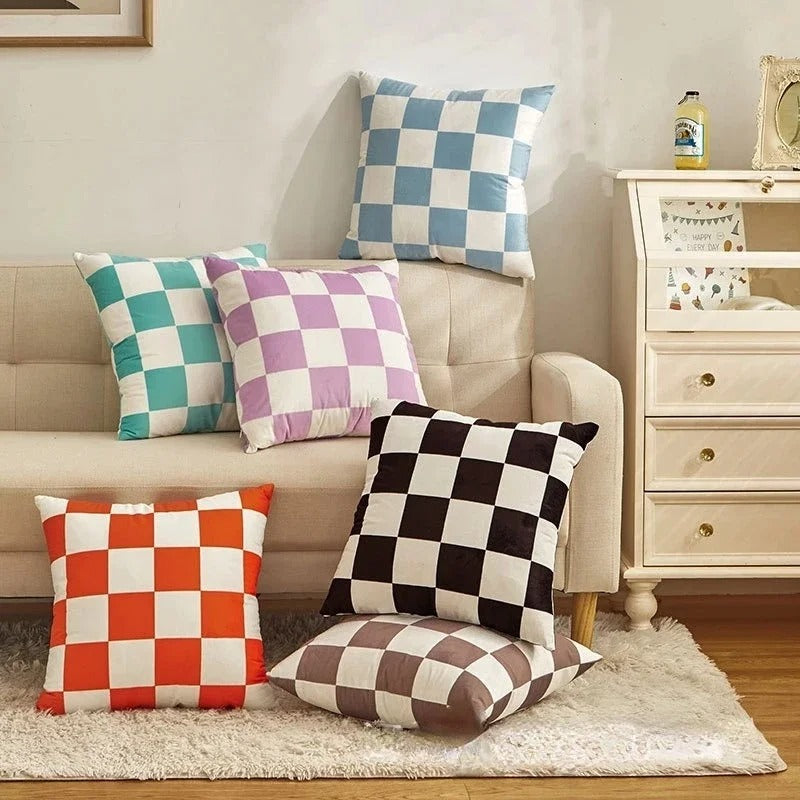 Stylish Plaid Cushion – Trendy Must-Have for a Luxurious Interior