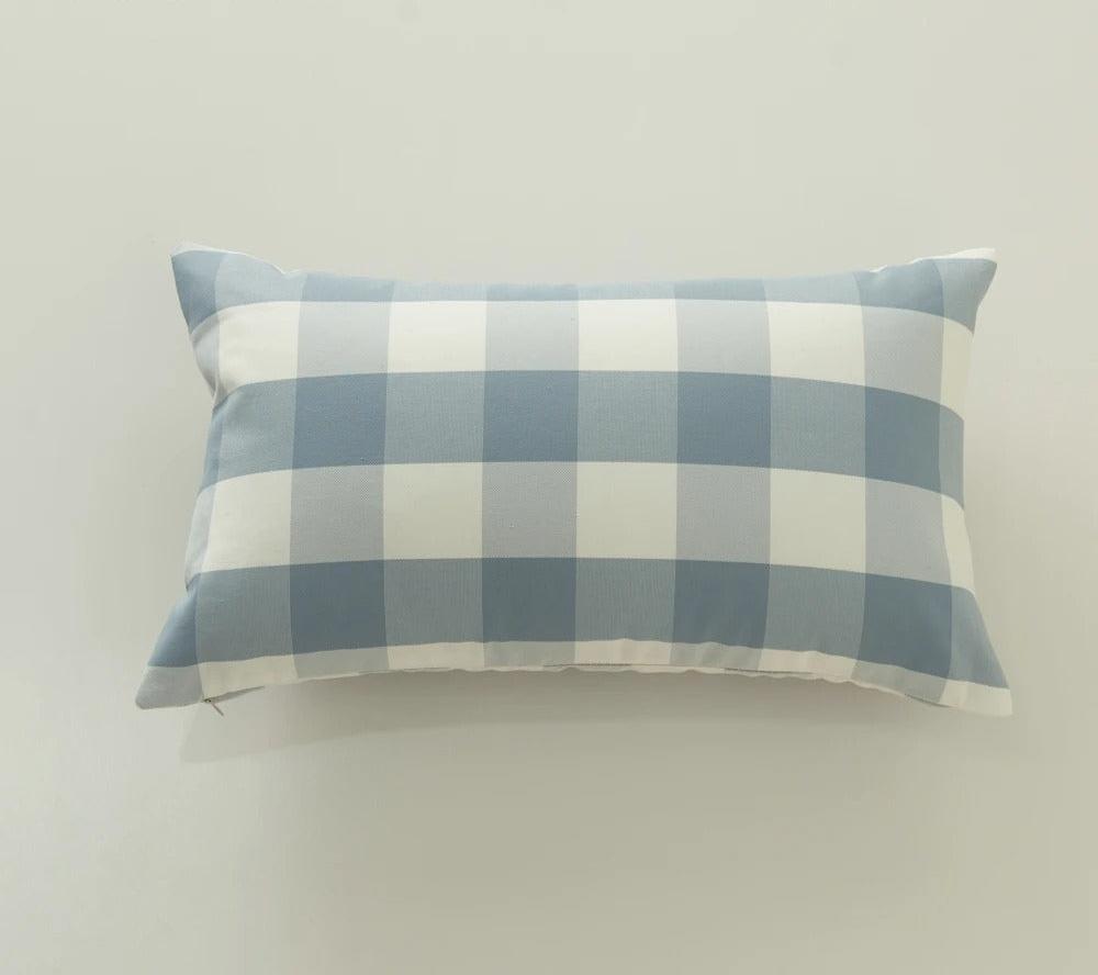 Stylish MarbreLuxe Cushion Cover - Modern Stripe Pillow Cover for Elegant Interiors