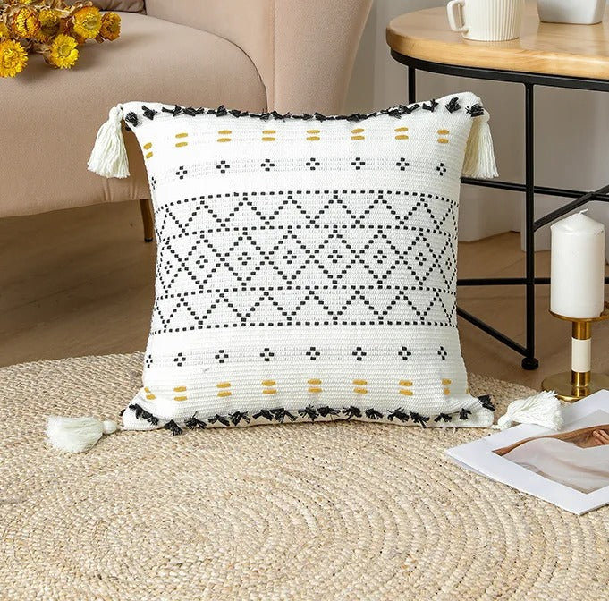 Bohemian SatinCiel Pillowcase - Luxury Pillow Cover with Tufted Design for Any Interior