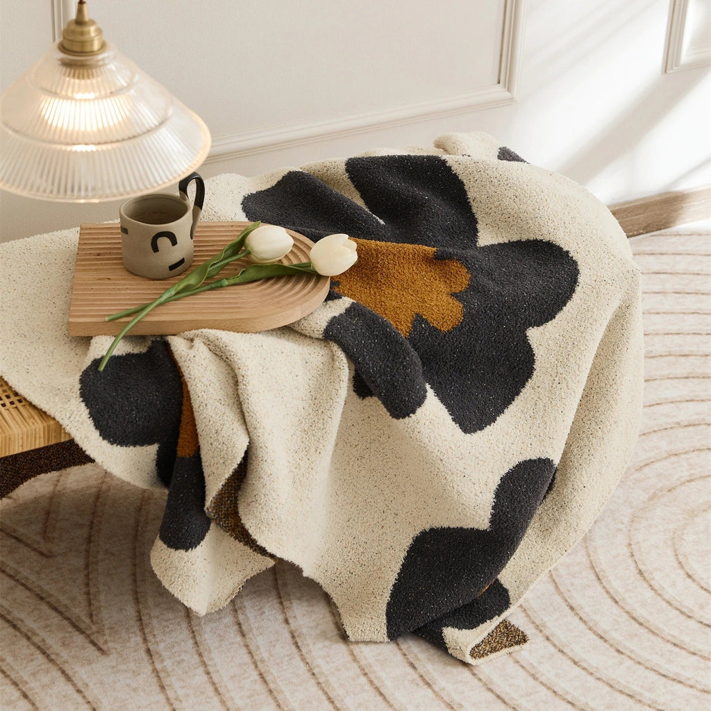 FloralSoft - Luxurious Microfiber Blanket for Ultimate Comfort