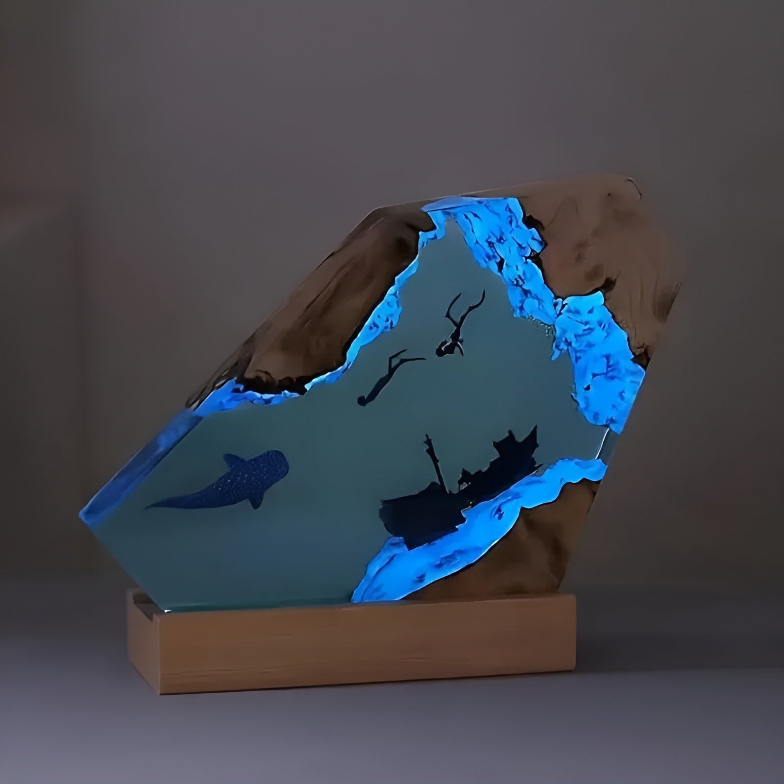Refreshing Ocean Table Lamp - DeepDive Illumina