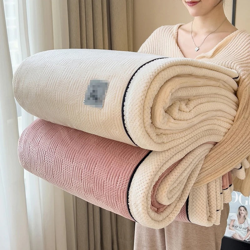 Coral Fleece Luxury Blanket – Soft and Warm for Your Living Room
