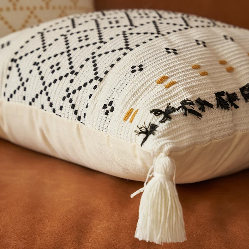 Bohemian SatinCiel Pillowcase - Luxury Pillow Cover with Tufted Design for Any Interior
