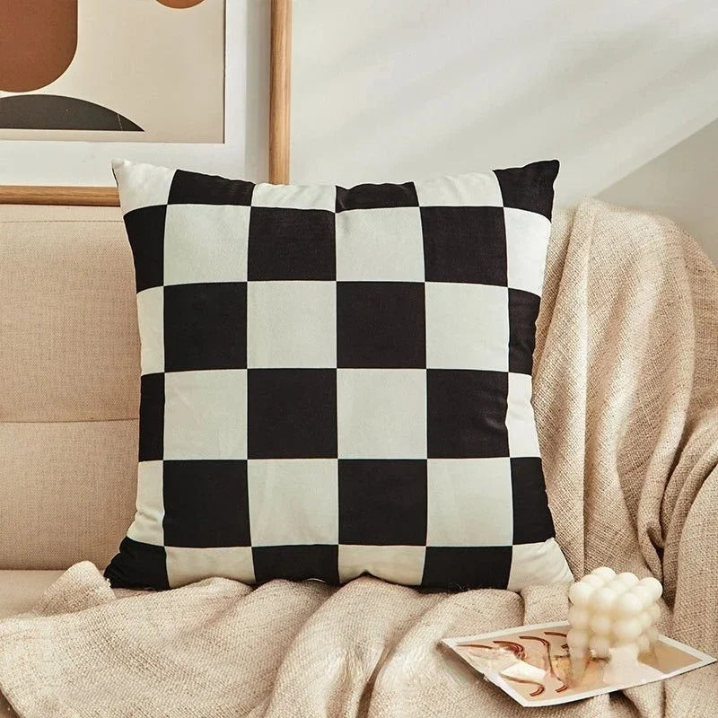 Stylish Plaid Cushion – Trendy Must-Have for a Luxurious Interior