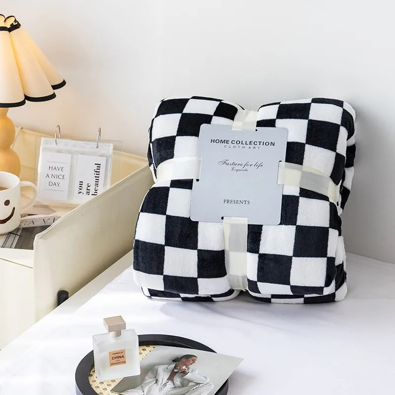 Tessellé Throw – Luxury Coral Velvet Plaid