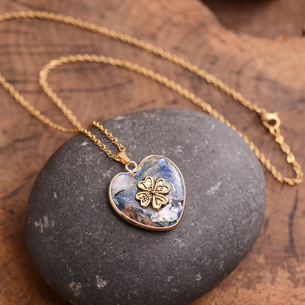 LuckyStone Necklace – Stylish Four-Leaf Clover Jewelry