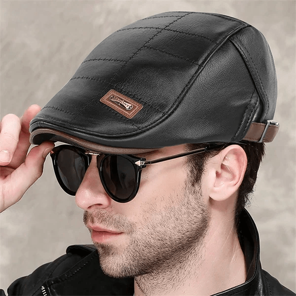 LuxeStyle Beret – Timeless Leather Elegance