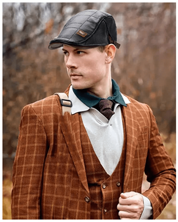 LuxeStyle Beret – Timeless Leather Elegance