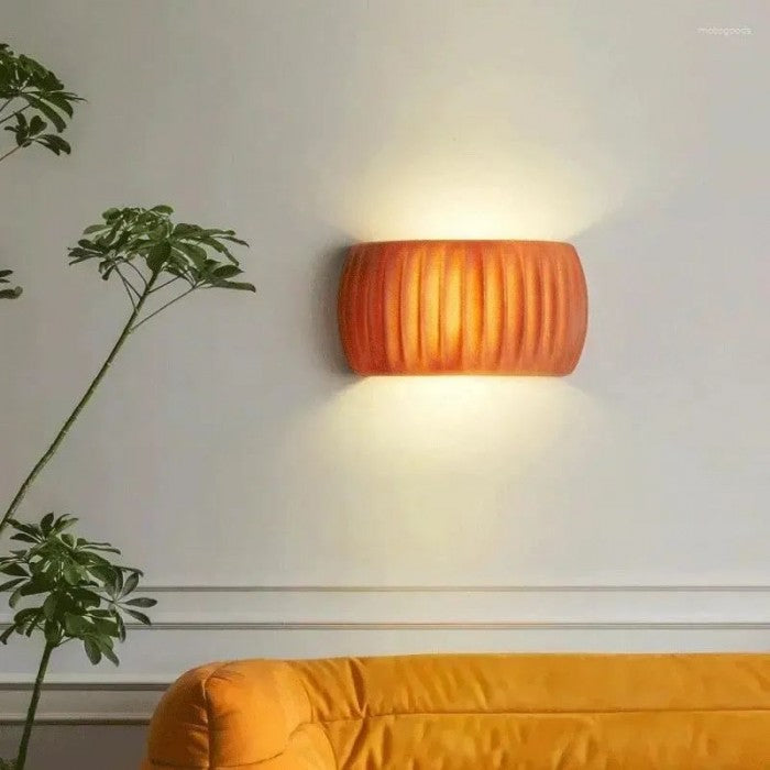 Luxurious Art Deco Resin Wall Lamp - Illuminate Your Interior