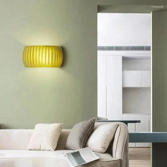 Luxurious Art Deco Resin Wall Lamp - Illuminate Your Interior