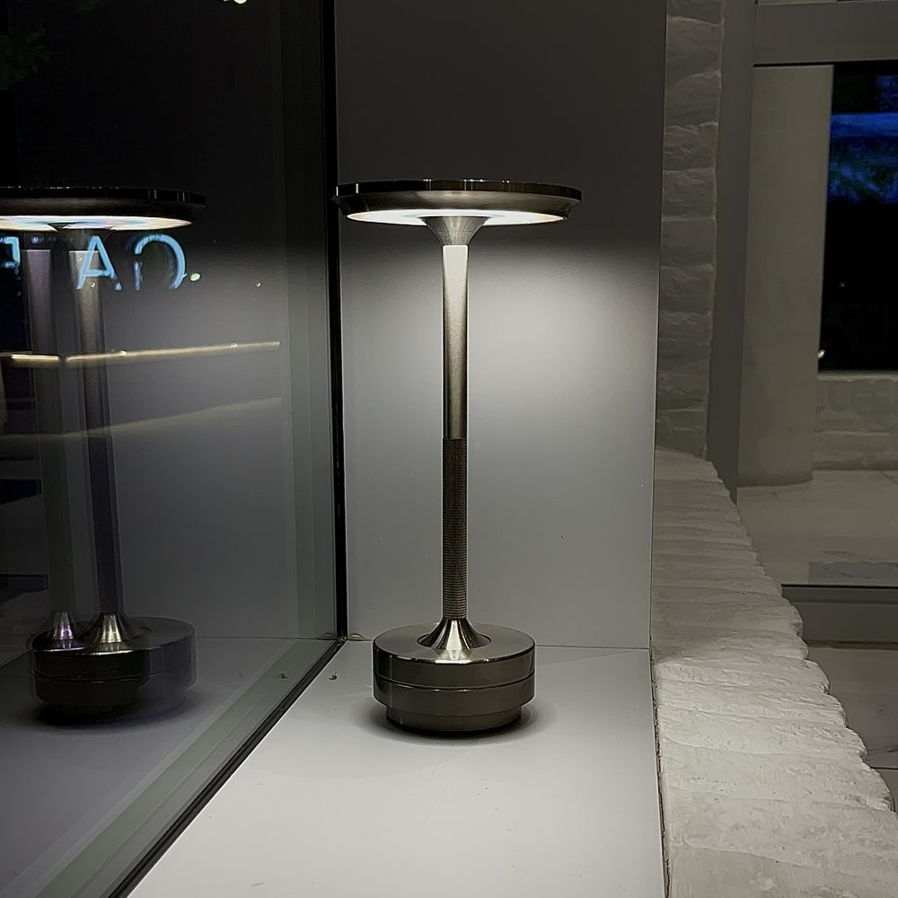 Lumiglow - Elegant Wireless Designer Lamp for Atmospheric Lighting