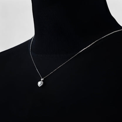 Amouria - Luxury Moissanite Heart-Shaped Pendant Necklace