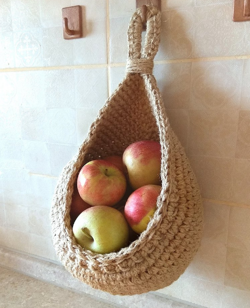 Stylish EcoWeave Hanging Basket - for Sustainable Storage of Fruits and Vegetables