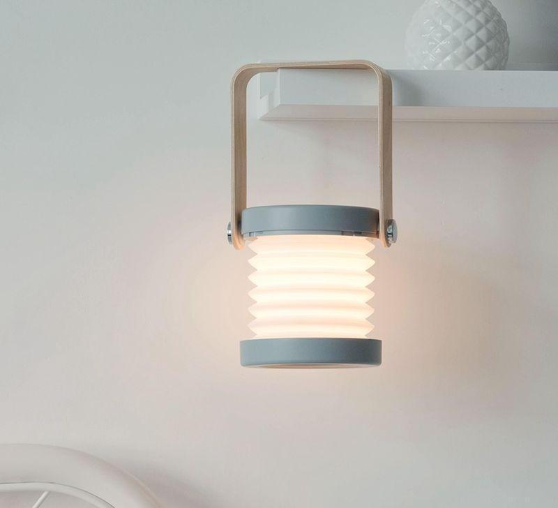 CompactGlow Lantern – Portable and Foldable Lighting