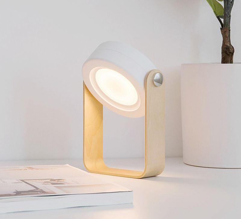 CompactGlow Lantern – Portable and Foldable Lighting