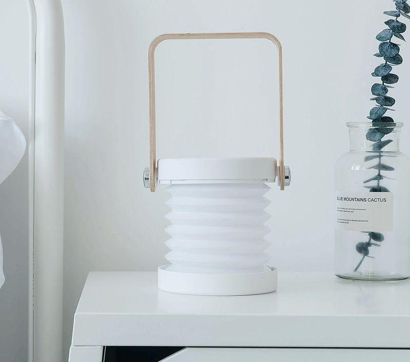 CompactGlow Lantern – Portable and Foldable Lighting