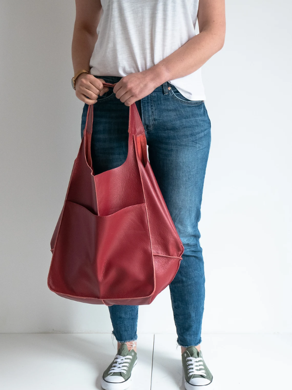 Maxine Tote – Stylish and Unique Beach Bag