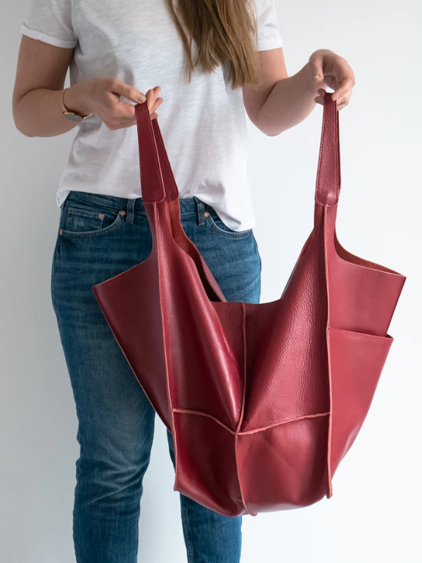 Maxine Tote – Stylish and Unique Beach Bag