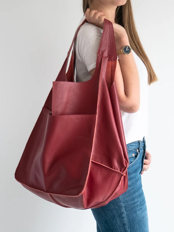 Maxine Tote – Stylish and Unique Beach Bag