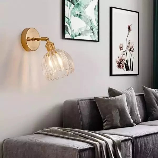 RetroLume – Tulip-shaped Glass Wall Lamp with Vintage Charm