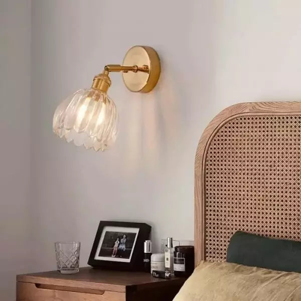 RetroLume – Tulip-shaped Glass Wall Lamp with Vintage Charm