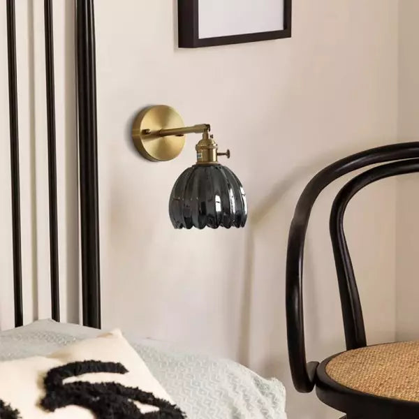 RetroLume – Tulip-shaped Glass Wall Lamp with Vintage Charm