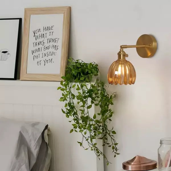 RetroLume – Tulip-shaped Glass Wall Lamp with Vintage Charm