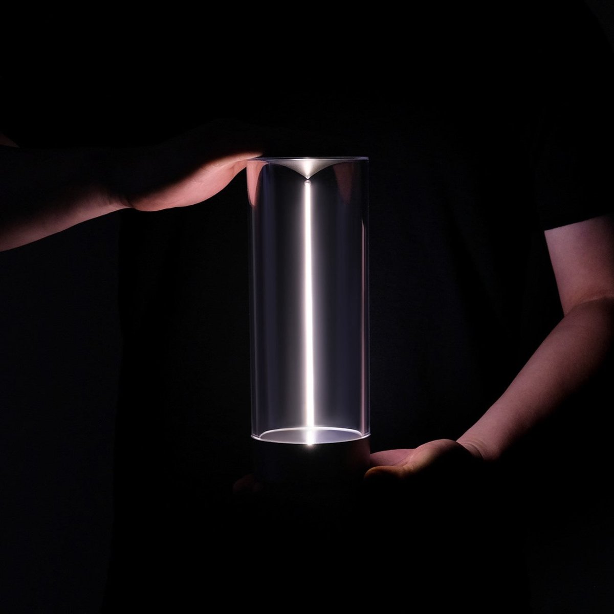 Shine - Elegant Cordless Table Lamp with Dimmable Lighting