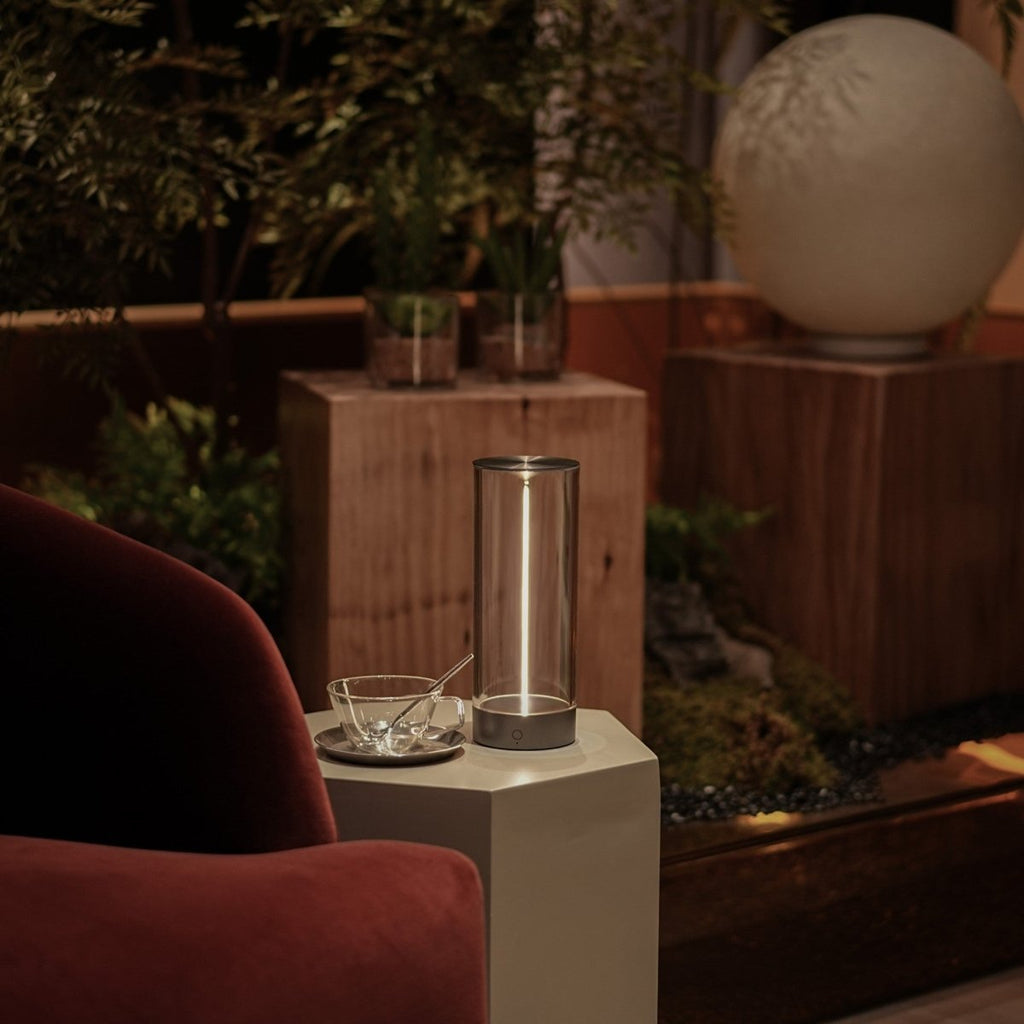 Shine - Elegant Cordless Table Lamp with Dimmable Lighting