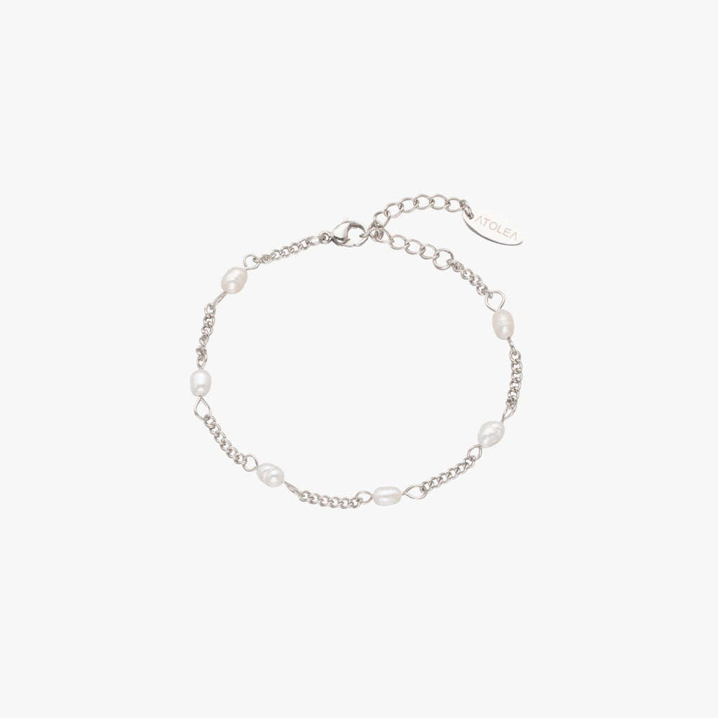 Elegant Amara Bracelet with Radiant Freshwater Pearls