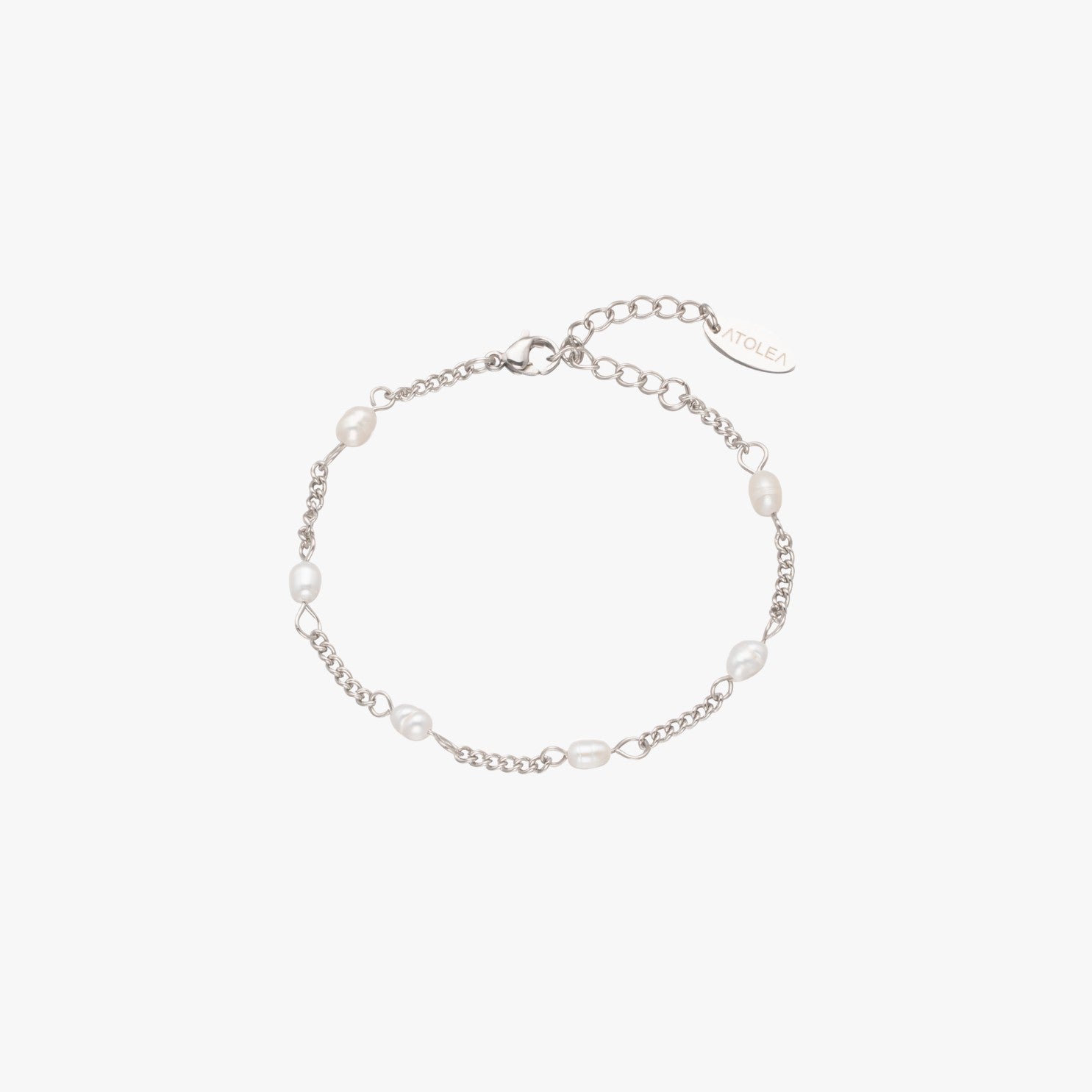 Elegant Amara Bracelet with Radiant Freshwater Pearls