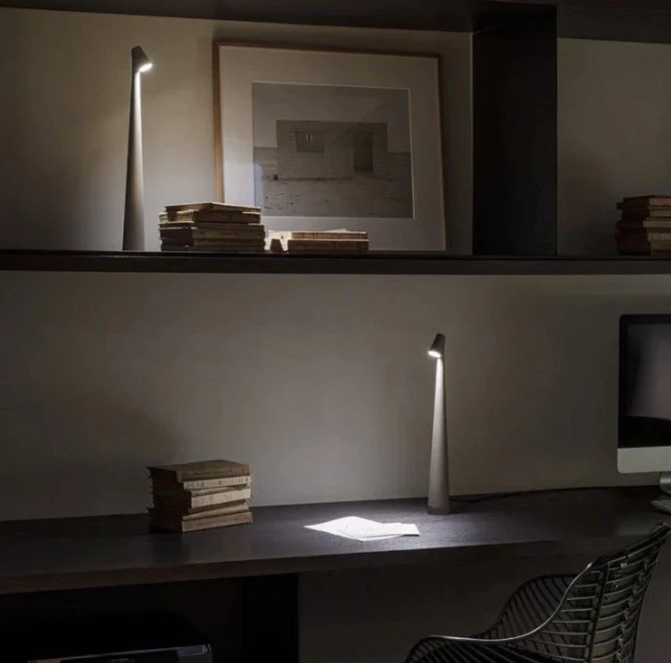 Spark Touch - Elegant Wireless Table Lamp with Adjustable Brightness