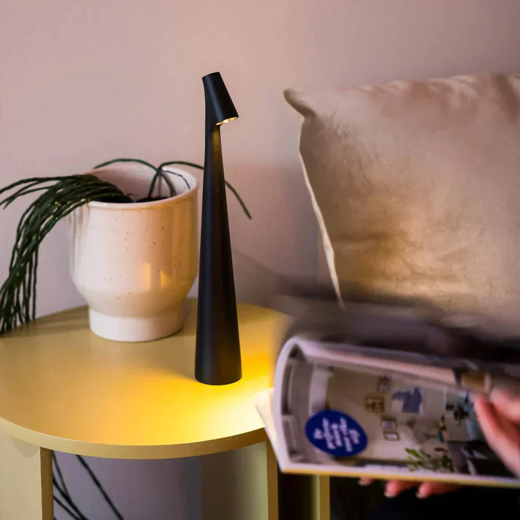 Spark Touch - Elegant Wireless Table Lamp with Adjustable Brightness