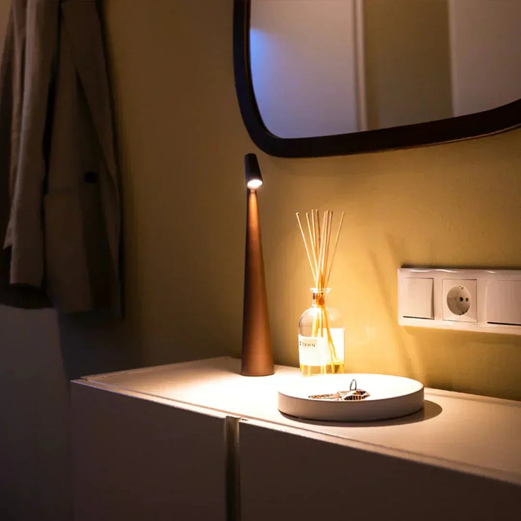 Spark Touch - Elegant Wireless Table Lamp with Adjustable Brightness