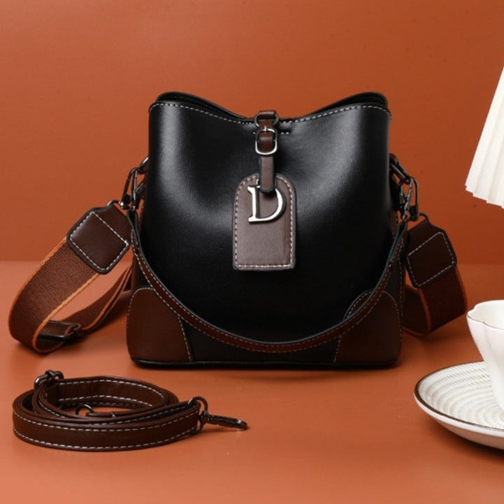 EleganceCross - Luxurious and Practical Shoulder Bag for Everyday
