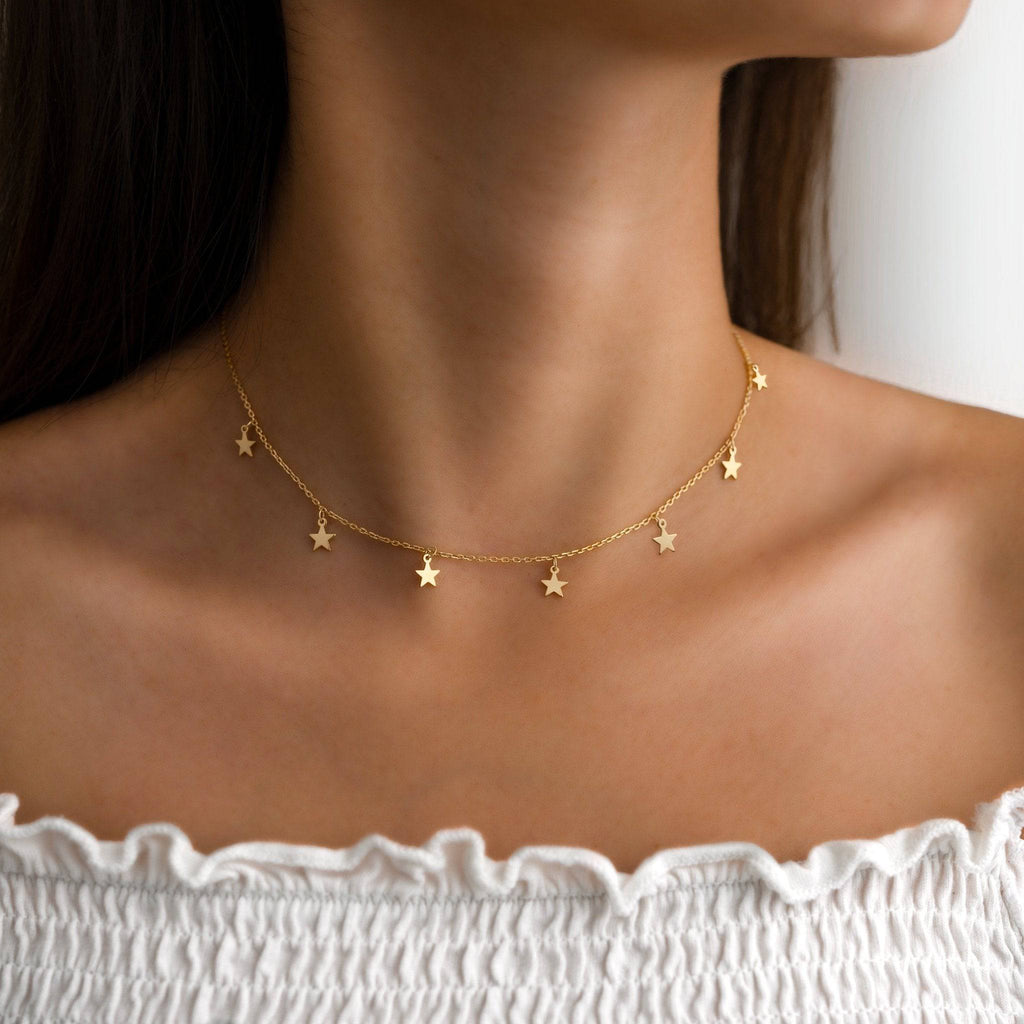Chic Elara Star Necklace - Radiant Elegance for Every Occasion