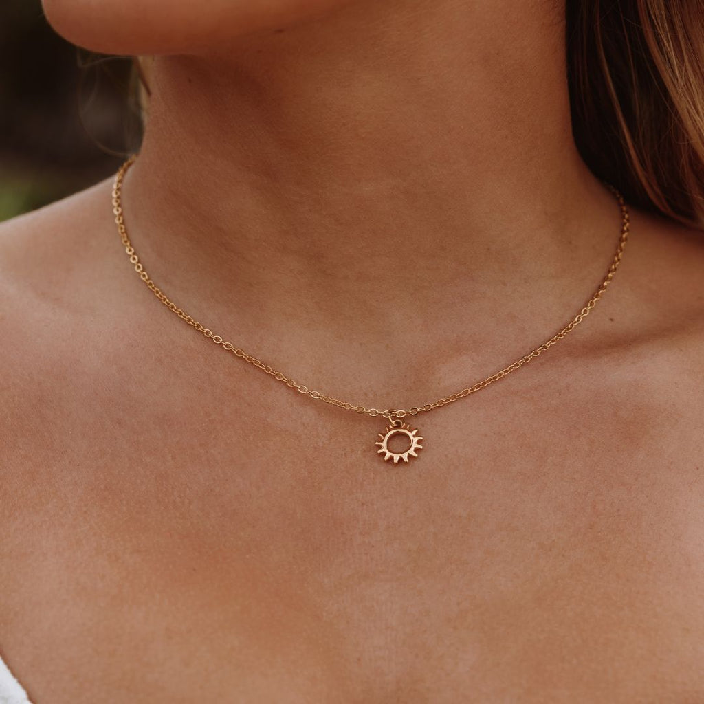 Sun Design Pendant - Solara: Elegance Meets Innovation!