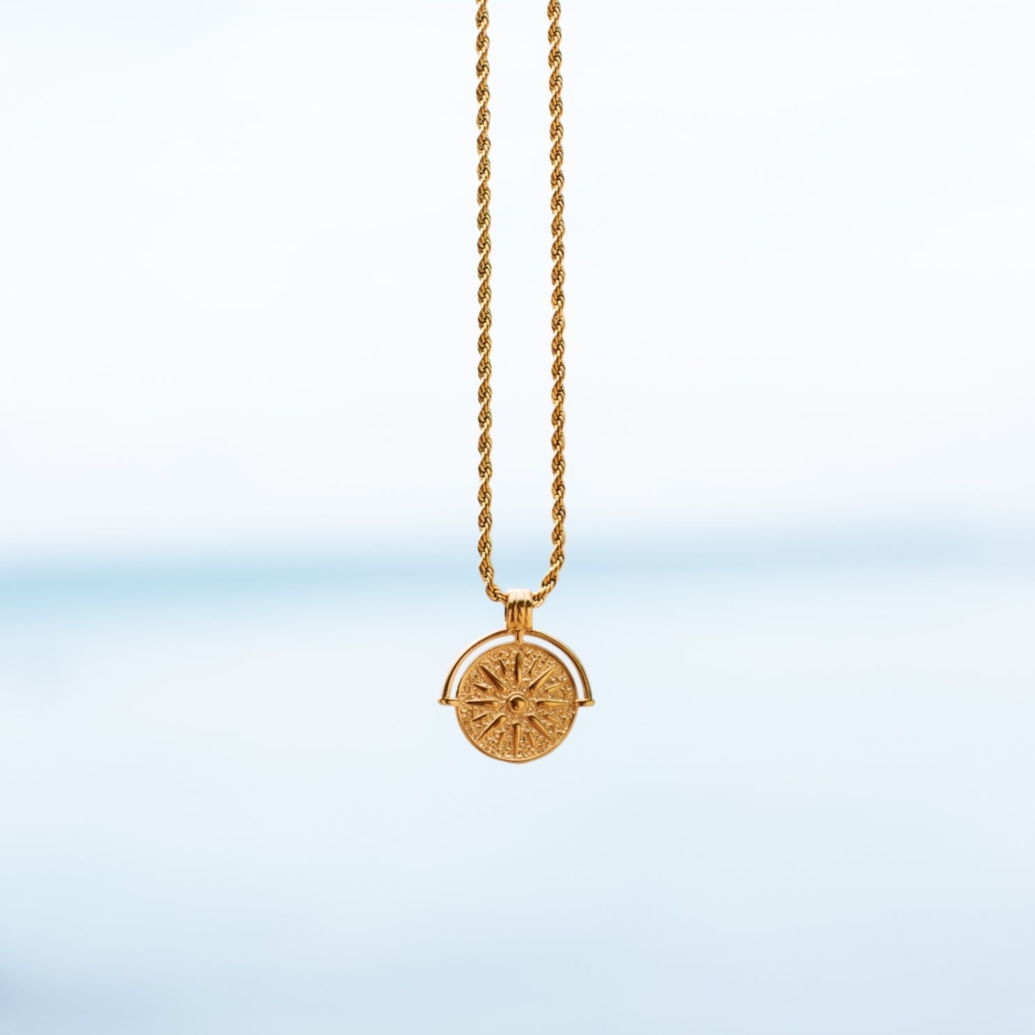 Elegant Sun-Hanging Necklace - Aurora