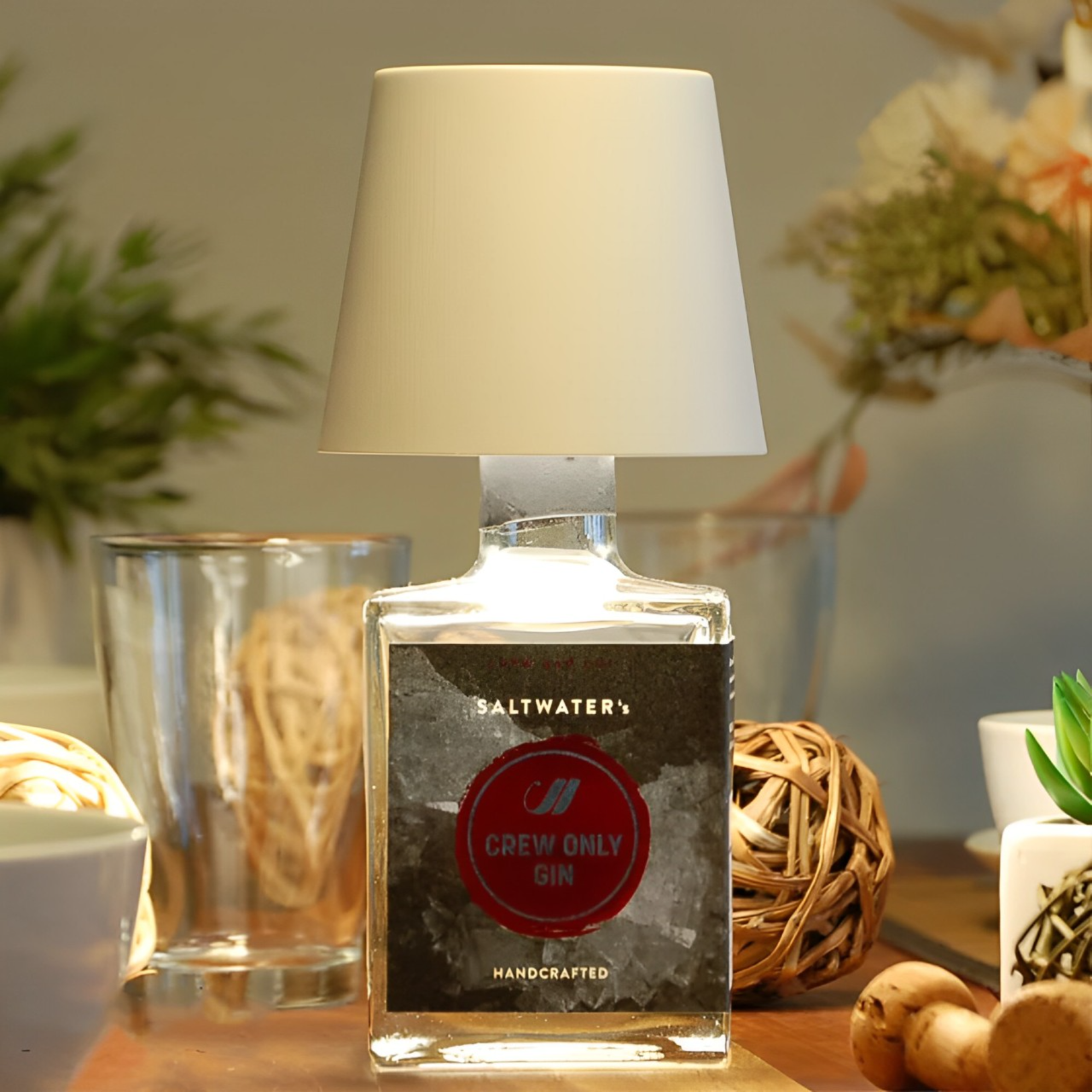Cordless Bottle Lamp - Rechargeable lamp for bottles