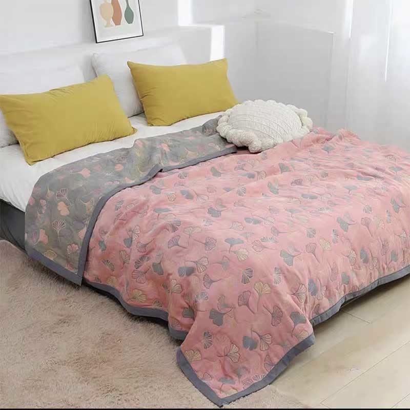 Luxury Duvet with Elegant Leaf Motif – Premium Cotton