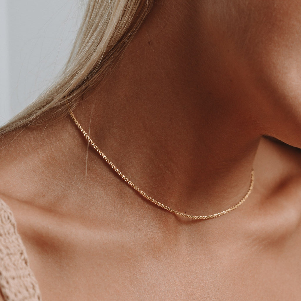 Stylish Amaya Necklace - Timeless Elegance